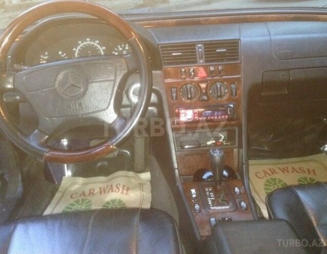 Mercedes C 230 1998, 278,000 km - 2.3 l - Bakı