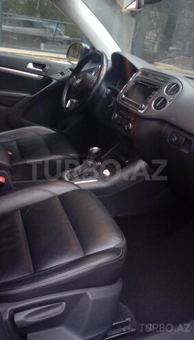 Volkswagen Tiguan 2011, 61,000 km - 2.0 l - Bakı