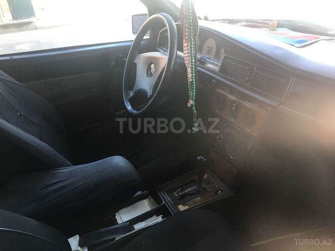 Mercedes 190 1993, 360,000 km - 2.0 l - Gəncə