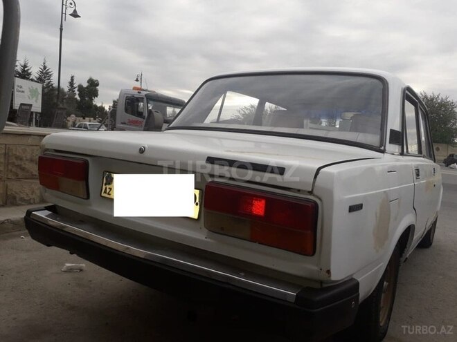 LADA (VAZ) 2107 2003, 82,045 km - 1.6 l - Salyan