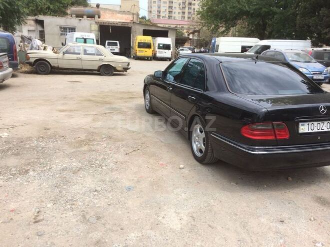 Mercedes E 240 2001, 316,718 km - 2.6 l - Bakı