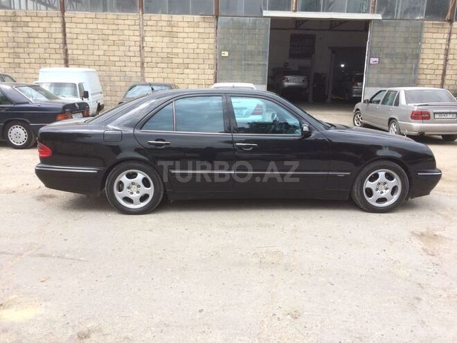 Mercedes E 240 2001, 316,718 km - 2.6 l - Bakı