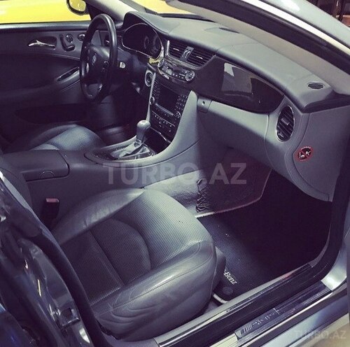 Mercedes CLS 55 AMG 2006, 163,000 km - 5.5 l - Bakı