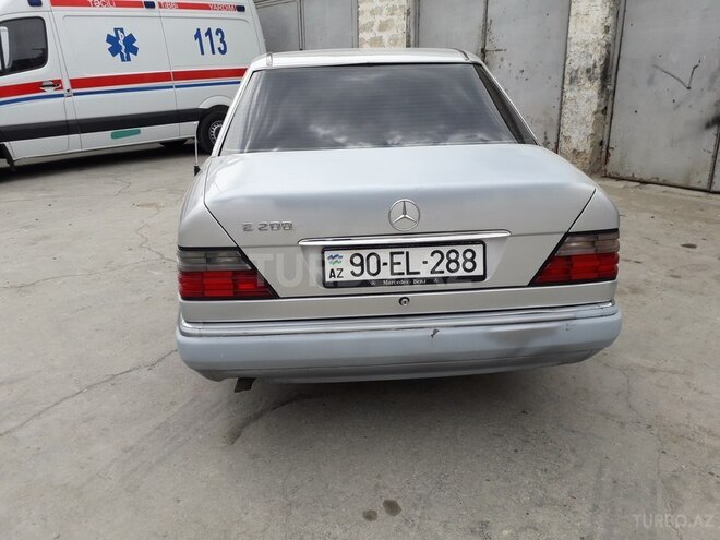 Mercedes E 200 1993, 423,500 km - 2.0 l - Bakı