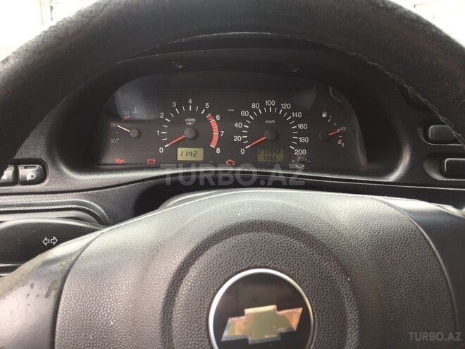 Chevrolet Niva 2011, 273,000 km - 1.7 l - Quba