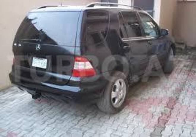 Mercedes ML 320 2002, 214,000 km - 3.2 l - Bakı