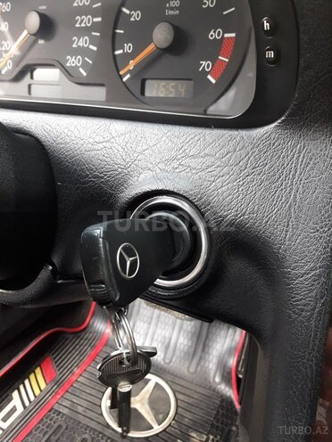 Mercedes C 240 1998, 290,000 km - 2.4 l - Bakı