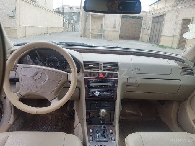 Mercedes C 230 1997, 179,000 km - 2.3 l - Bakı