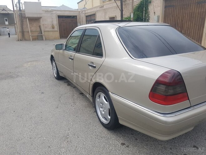 Mercedes C 230 1997, 179,000 km - 2.3 l - Bakı