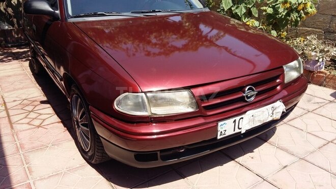 Opel Astra 1996, 289,000 km - 1.8 l - Bakı