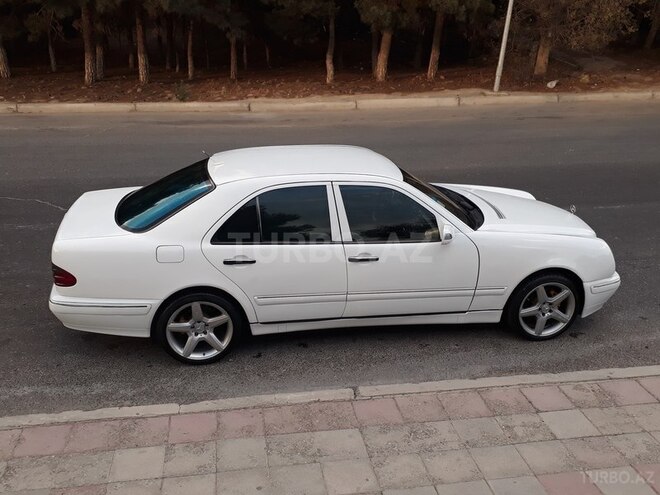 Mercedes E 220 1999, 276,000 km - 2.2 l - Bakı