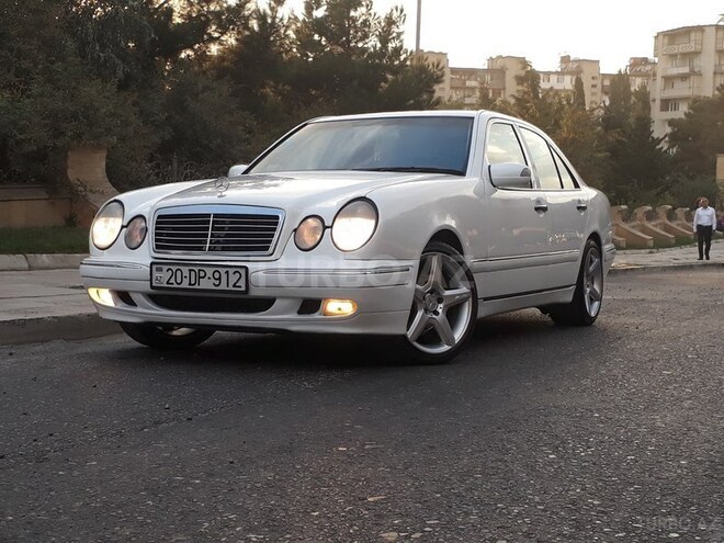 Mercedes E 220 1999, 276,000 km - 2.2 l - Bakı