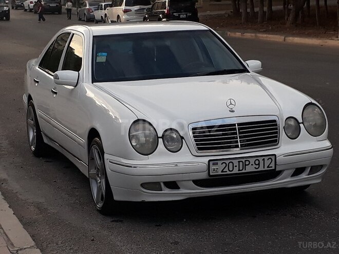 Mercedes E 220 1999, 276,000 km - 2.2 l - Bakı