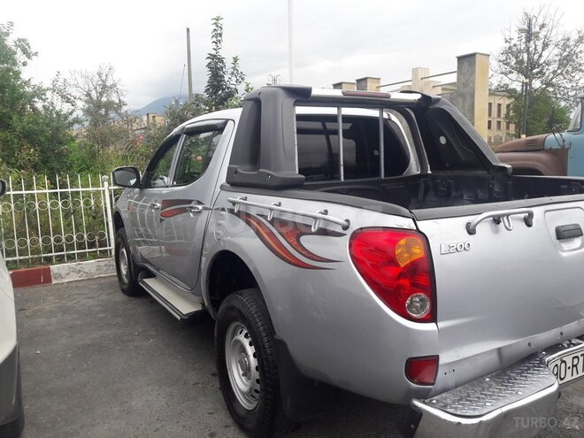 Mitsubishi L200 2008, 223,000 km - 2.5 l - Qəbələ