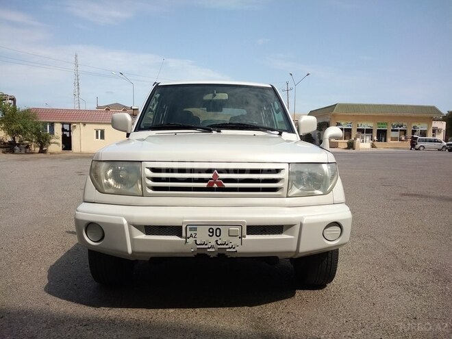Mitsubishi Pajero io 1999, 260,000 km - 1.8 л - Bakı