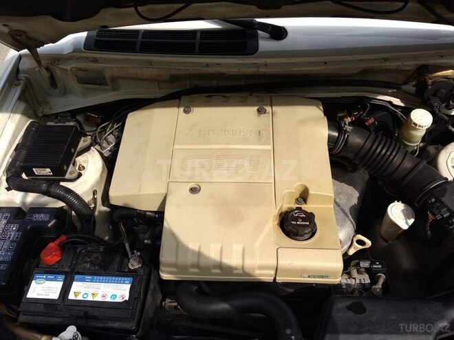 Mitsubishi Pajero io 1999, 260,000 km - 1.8 л - Bakı