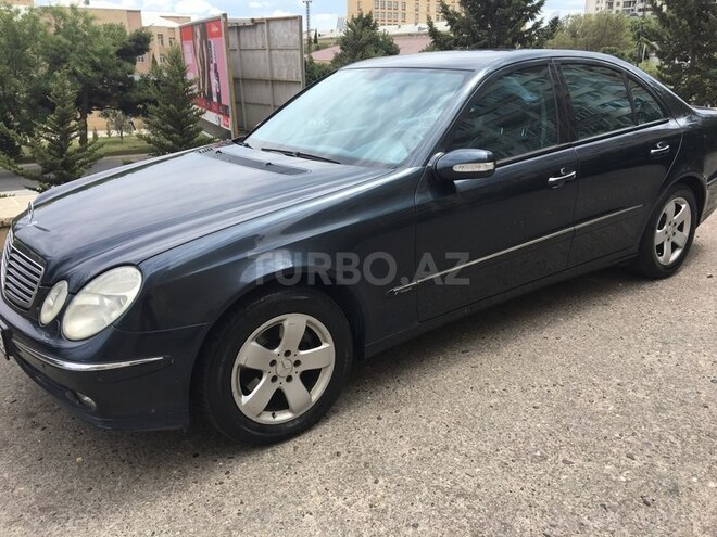 Mercedes E 240 2002, 233,000 km - 2.6 л - Bakı
