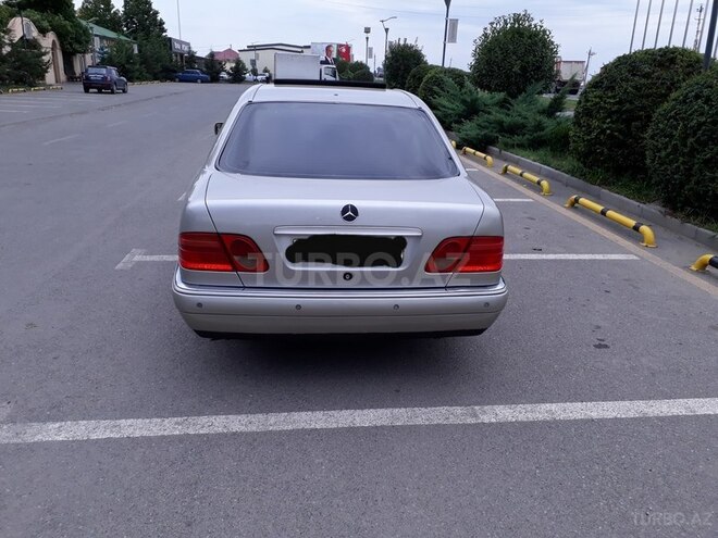 Mercedes E 240 1998, 240,000 km - 2.4 l - Şəmkir