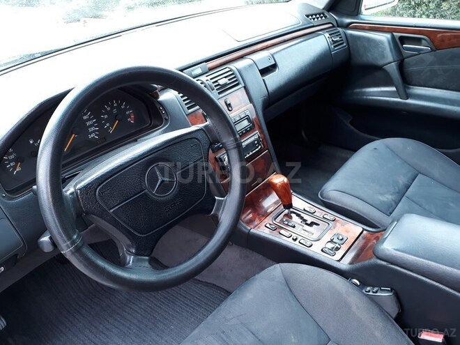 Mercedes E 240 1998, 240,000 km - 2.4 l - Şəmkir