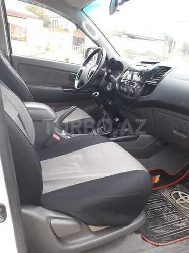 Toyota Hilux 2013, 127,001 km - 2.5 l - Bakı
