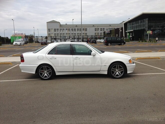 Mercedes C 230 1999, 162,000 km - 2.3 l - Bakı