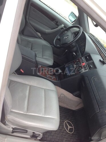 Mercedes C 230 1999, 162,000 km - 2.3 l - Bakı