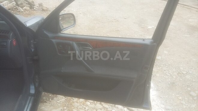 Mercedes E 220 1997, 450,000 km - 2.2 l - Cəlilabad