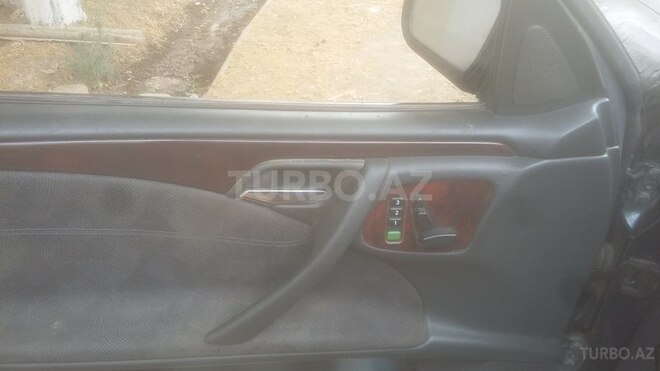 Mercedes E 220 1997, 450,000 km - 2.2 l - Cəlilabad
