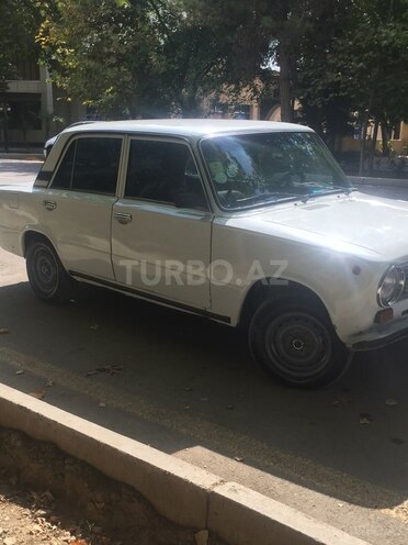 LADA (VAZ) 21011 1979, 400,000 km - 1.6 l - Yevlax