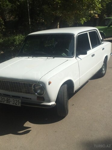 LADA (VAZ) 21011 1979, 400,000 km - 1.6 l - Yevlax