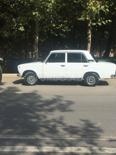 LADA (VAZ) 21011 1979, 400,000 km - 1.6 l - Yevlax