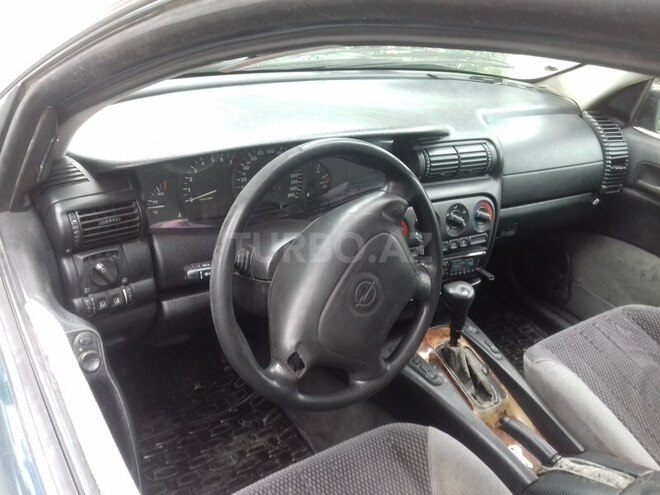 Opel Omega 1995, 400,000 km - 2.5 l - Zaqatala