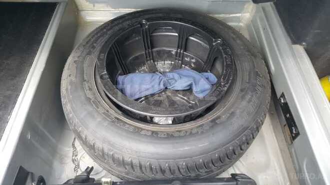 Mercedes E 240 2000, 210,000 km - 2.6 л - Bakı