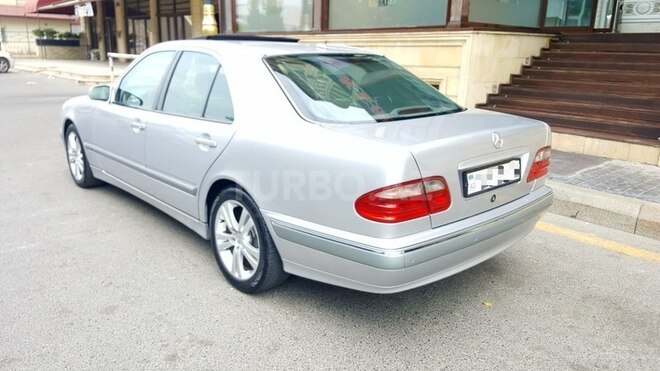 Mercedes E 240 2000, 210,000 km - 2.6 л - Bakı