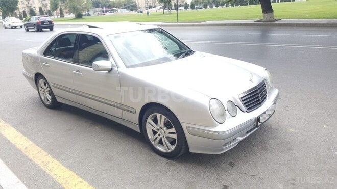 Mercedes E 240 2000, 210,000 km - 2.6 л - Bakı