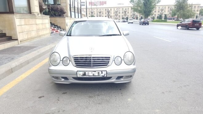 Mercedes E 240 2000, 210,000 km - 2.6 л - Bakı