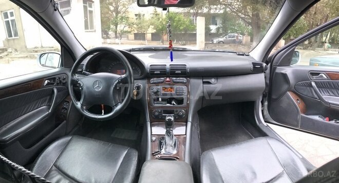 Mercedes C 200 2001, 131,700 km - 2.0 l - Sumqayıt