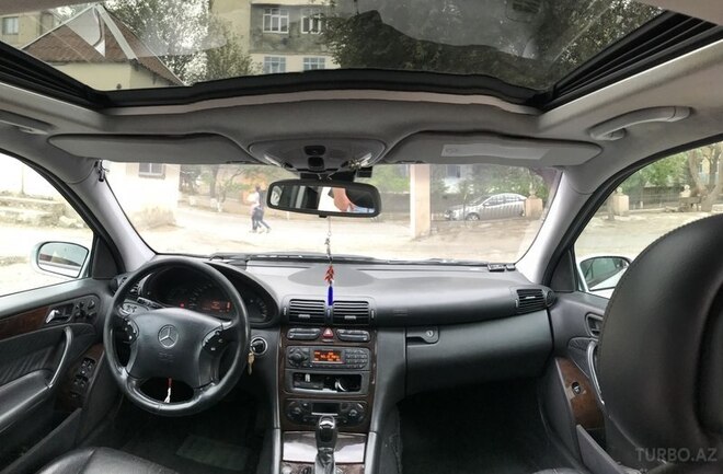 Mercedes C 200 2001, 131,700 km - 2.0 l - Sumqayıt
