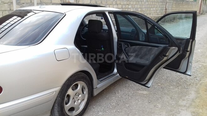 Mercedes E 240 2000, 214,123 km - 2.4 l - Bakı