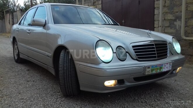 Mercedes E 240 2000, 214,123 km - 2.4 l - Bakı