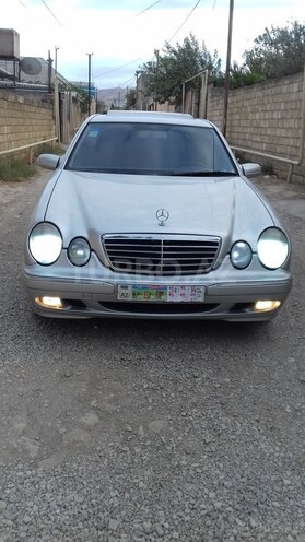 Mercedes E 240 2000, 214,123 km - 2.4 l - Bakı