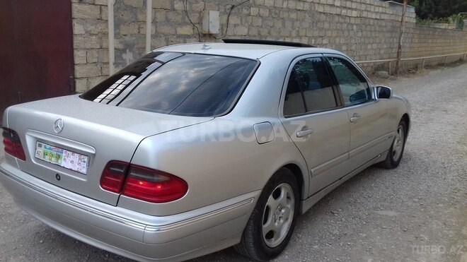 Mercedes E 240 2000, 214,123 km - 2.4 l - Bakı