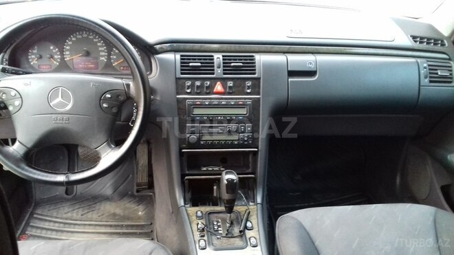 Mercedes E 240 2000, 214,123 km - 2.4 l - Bakı
