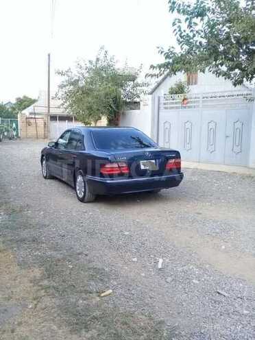Mercedes E 240 1999, 208,632 km - 2.4 l - Ağcabədi