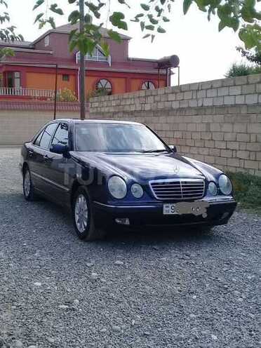 Mercedes E 240 1999, 208,632 km - 2.4 l - Ağcabədi