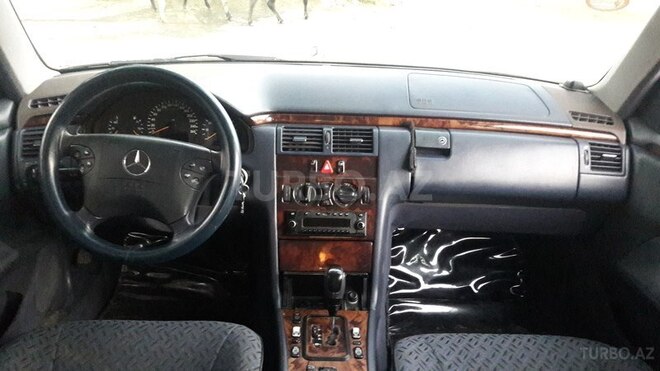 Mercedes E 280 2000, 273,899 km - 2.8 l - Lənkəran