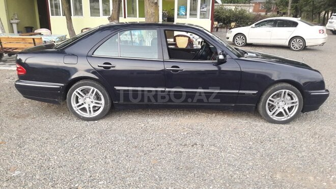 Mercedes E 280 2000, 273,899 km - 2.8 l - Lənkəran
