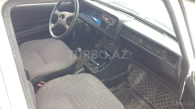 LADA (VAZ) 2107 2003, 108,000 km - 1.6 l - Salyan