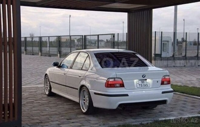BMW 525 2001, 260,000 km - 2.5 l - Bakı