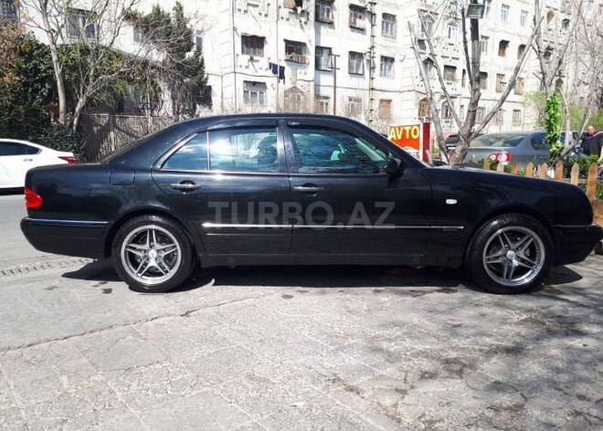 Mercedes E 240 1999, 252,000 km - 8.0 л - Bakı